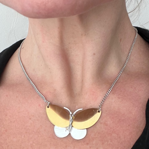 Beautiful Two-Tone Butterfly necklace - Picture 1 of 7